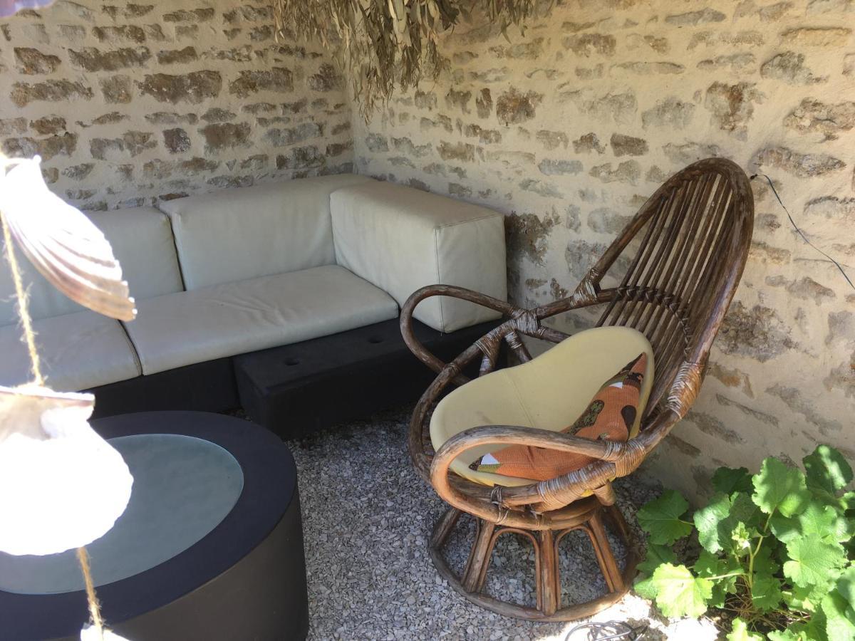 Au Cheval Bleu Bed and Breakfast Fontenay-près-Vézelay Eksteriør billede