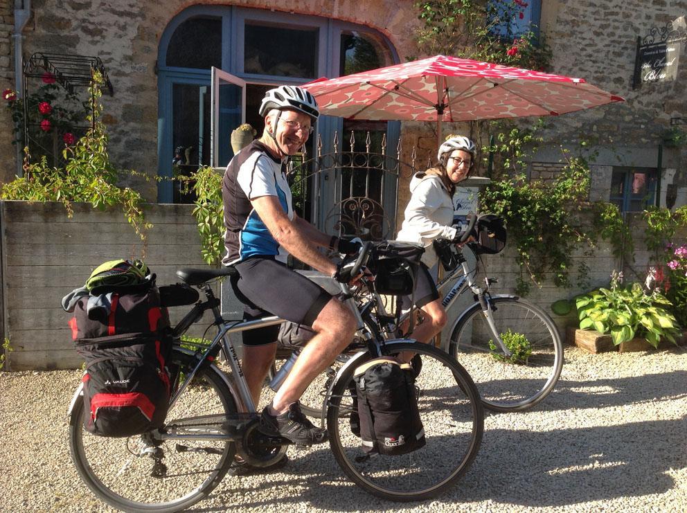 Au Cheval Bleu Bed and Breakfast Fontenay-près-Vézelay Eksteriør billede